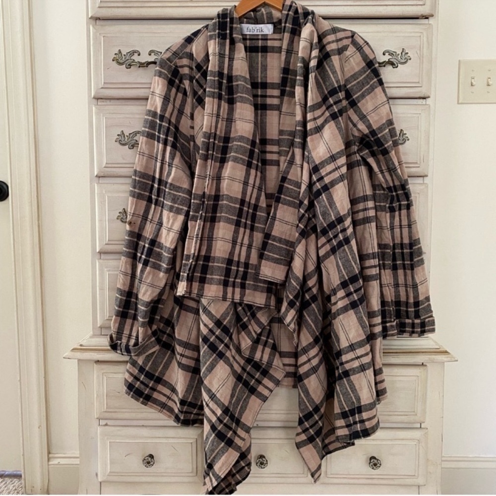 Vici Plaid Cardigan in Black and Tan